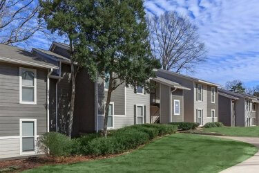 exterior at the ellis near scottdale apartments